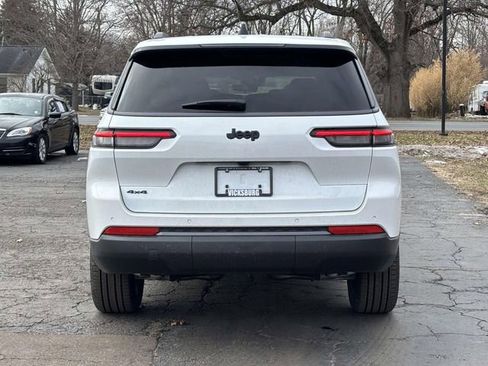 New 2026 Jeep Grand Cherokee L Limited w/ Limited Altitude Package AWD/4WD image 34