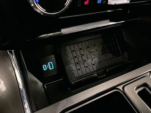 Used 2023 Ford F150 Lariat w/ Equipment Group 502A High AWD/4WD image 31