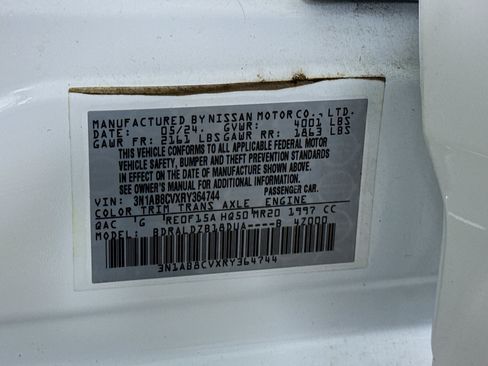 Used 2024 Nissan Sentra SV FWD image 36