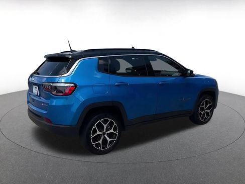 Used 2025 Jeep Compass Limited AWD/4WD image 14