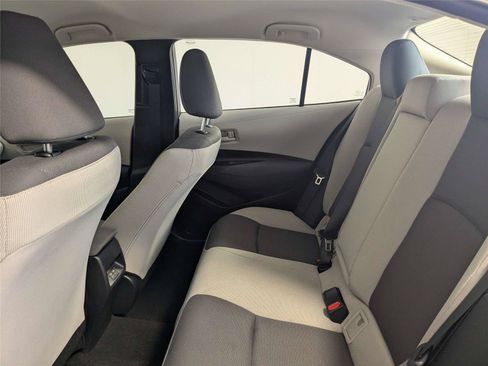 Used 2025 Toyota Corolla LE FWD image 34