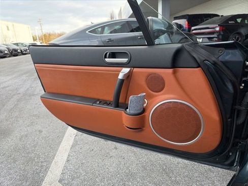 Used 2006 MAZDA MX-5 Miata Grand Touring image 9