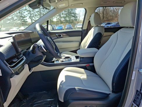 New 2026 Kia Carnival SX Prestige FWD image 15