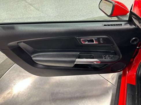 Used 2022 Ford Mustang GT RWD image 15