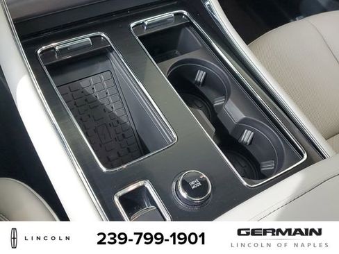 New 2025 Lincoln Aviator 2WD w/ Equipment Group 101A image 30
