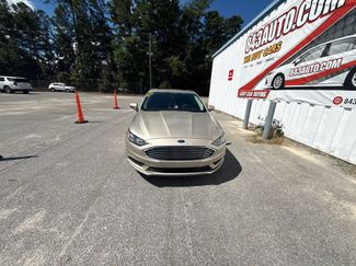 Used 2017 Ford Fusion SE w/ Fusion SE Technology Package FWD video 3