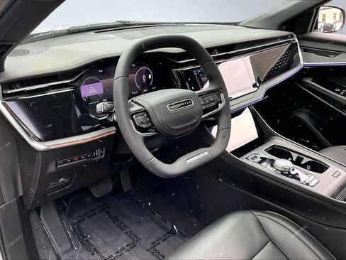 Used 2025 Jeep Wagoneer S Limited image 14