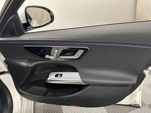 Used 2025 Mercedes-Benz E 350 4MATIC Sedan image 30