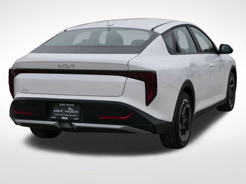 Certified 2025 Kia K4 EX image 4