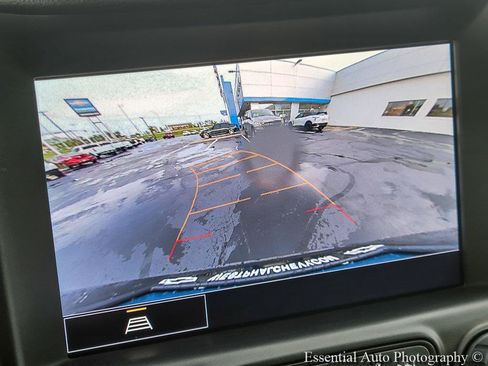 Certified 2023 GMC Terrain SLT w/ LPO, Floor Liner Package FWD image 16