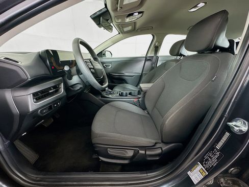Used 2025 Kia K4 LXS image 13