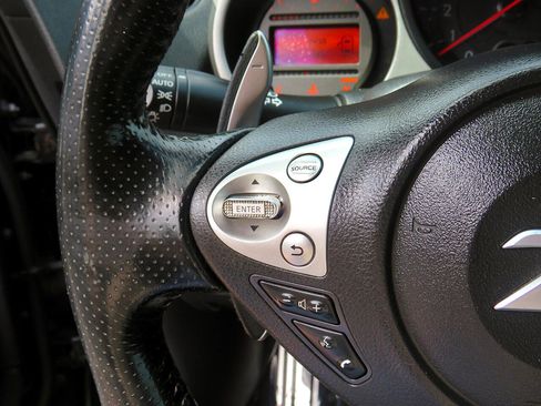 Used 2014 Nissan 370Z Touring w/ Navigation Package image 16