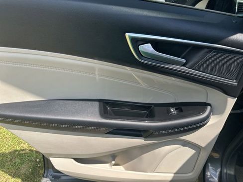 Used 2019 Ford Edge Titanium w/ Equipment Group 301A FWD image 24