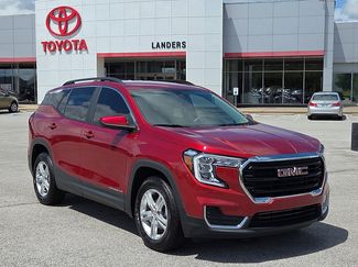 Used 2022 GMC Terrain SLE w/ Driver Convenience Package image 1