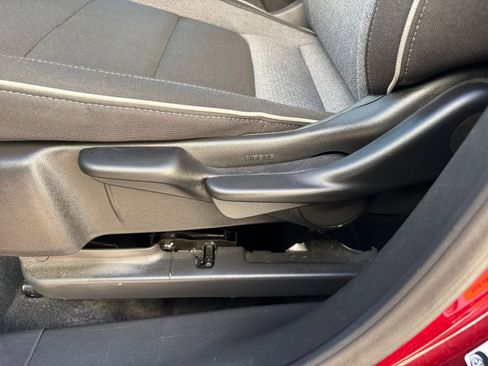 Used 2025 Chevrolet TrailBlazer LT image 23