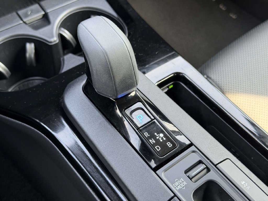 Certified 2023 Toyota Prius XLE FWD image 6