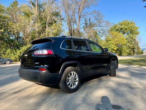 Used 2019 Jeep Cherokee Latitude w/ Cold Weather Group image 6