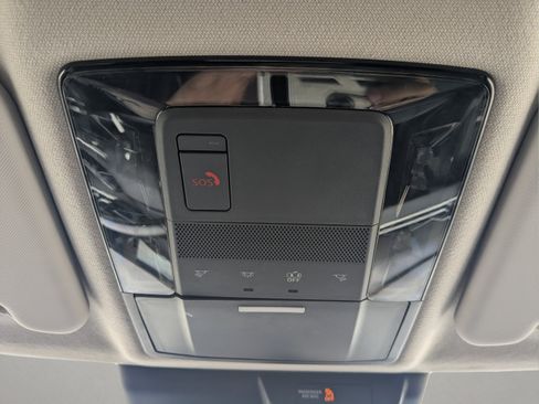 Used 2025 Mitsubishi Outlander SE FWD image 20