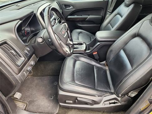 Used 2017 GMC Canyon SLT w/ Driver Alert Package image 8