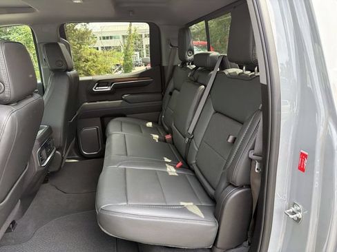 Used 2025 GMC Sierra 1500 Denali w/ Denali Reserve Package AWD/4WD image 25