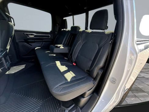 Used 2019 RAM 1500 Big Horn AWD/4WD image 25