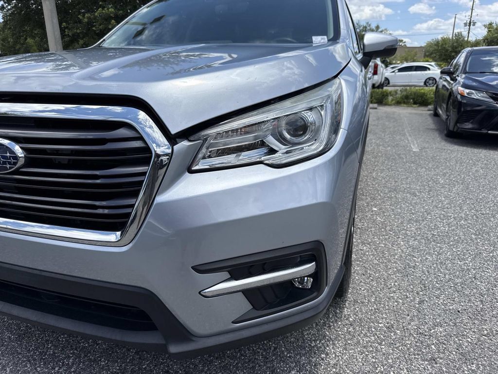 Used 2022 Subaru Ascent Limited w/ Technology Package AWD/4WD image 10