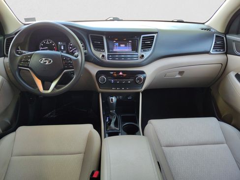 Used 2018 Hyundai Tucson SE w/ Cargo Package FWD image 12