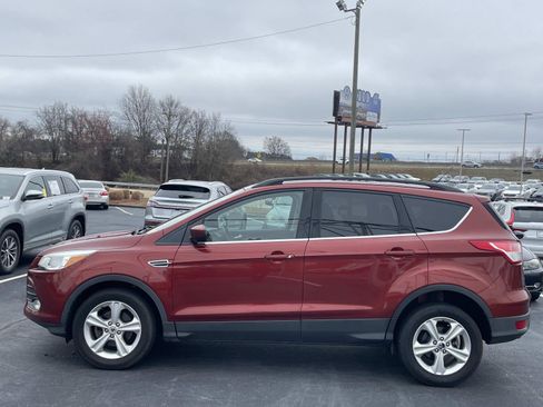 Used 2016 Ford Escape SE w/ SE Leather Comfort Package image 4