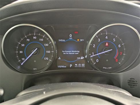 Used 2017 Jaguar F-PACE Premium image 21