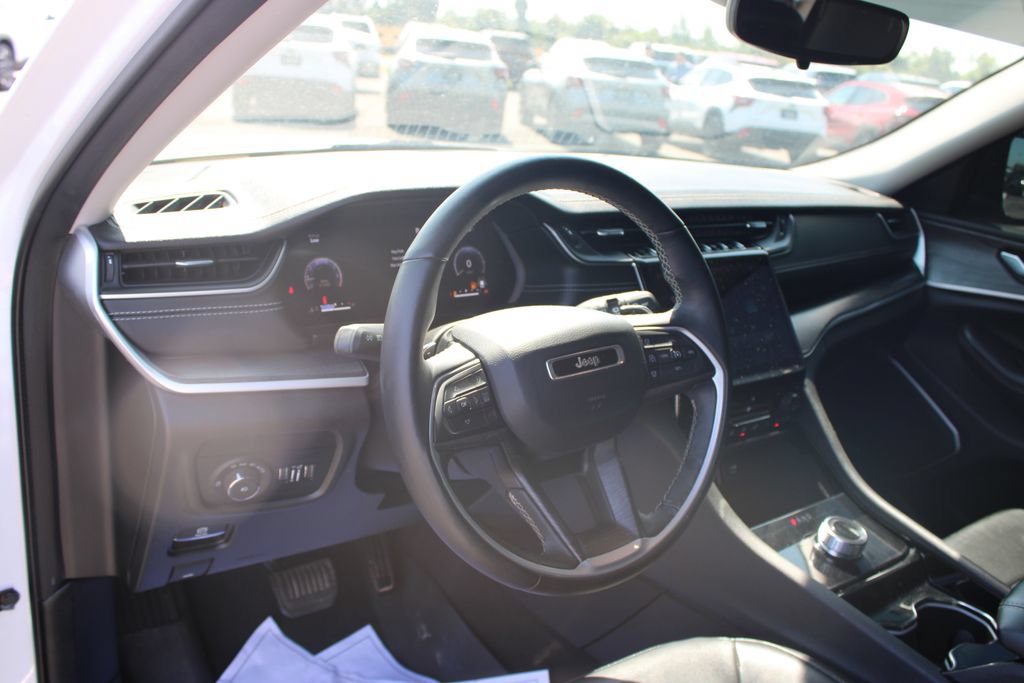 Used 2022 Jeep Grand Cherokee L Limited RWD image 25