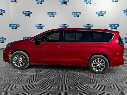 New 2026 Chrysler Pacifica Select AWD/4WD image 2