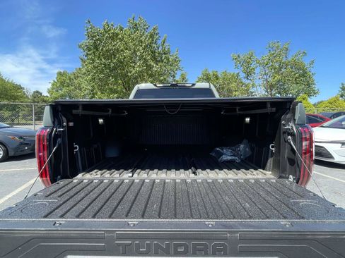 Used 2025 Toyota Tundra Platinum AWD/4WD image 10