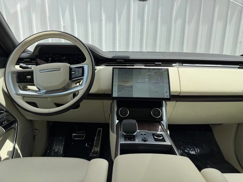 Used 2023 Land Rover Range Rover Long Wheelbase Autobiography AWD/4WD image 12