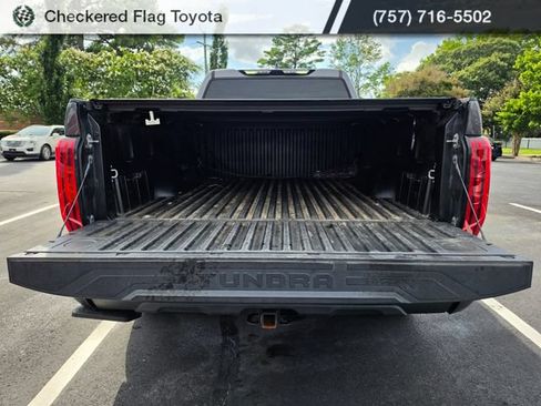 Used 2022 Toyota Tundra SR5 w/ SR5 Convenience Package AWD/4WD image 7