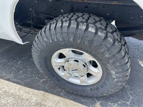 Used 2016 Ford F250 XL w/ XL Appearance Package AWD/4WD image 11