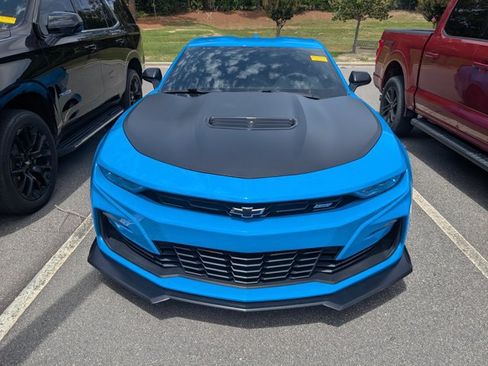 Used 2022 Chevrolet Camaro SS RWD image 2