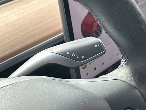 Used 2020 Tesla Model Y Long Range image 18