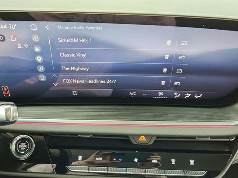 Used 2025 Buick Envision Preferred image 30