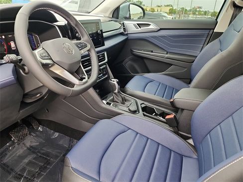 New 2025 Volkswagen Taos SEL image 12