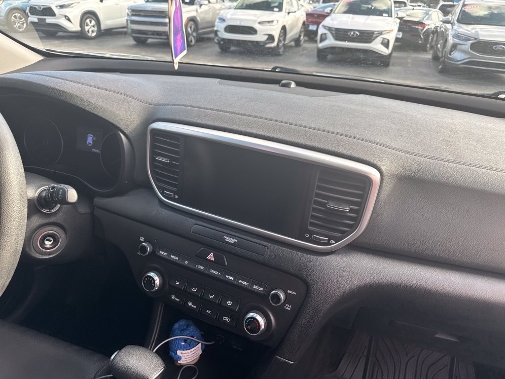 Used 2022 Kia Sportage LX AWD/4WD image 9