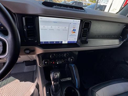 Used 2023 Ford Bronco Wildtrak AWD/4WD image 10