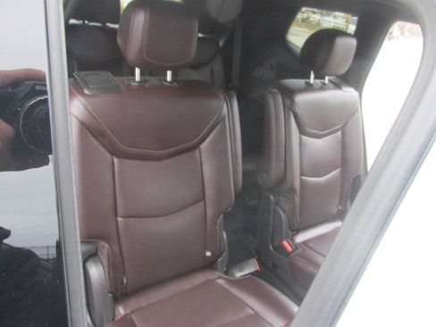 Used 2023 Cadillac XT6 Premium Luxury w/ Technology Package image 41