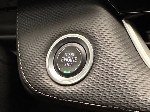 Used 2025 Chevrolet Equinox LT w/ Convenience Package II image 13