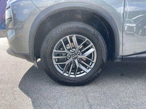 Used 2023 Nissan Rogue S AWD/4WD image 9