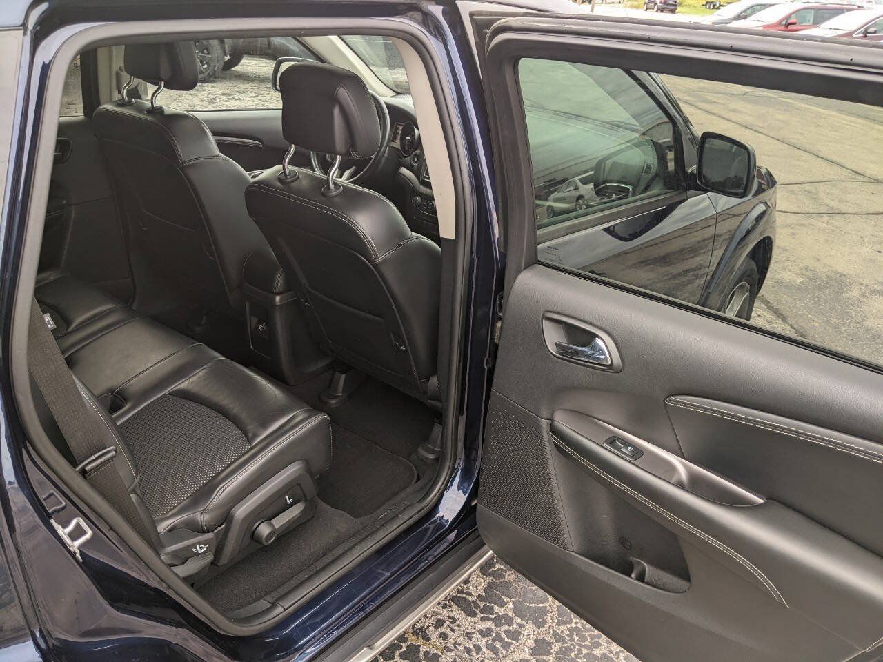 Used 2018 Dodge Journey Crossroad w/ Nav & Sun Group AWD/4WD image 15