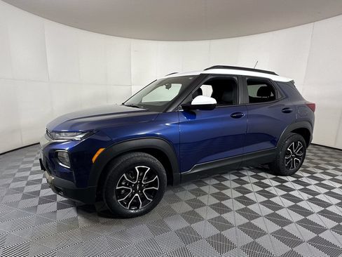 Used 2022 Chevrolet TrailBlazer ACTIV FWD image 2