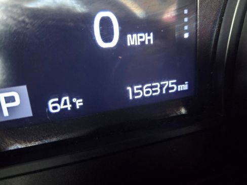 Used 2020 Kia Sedona EX image 18