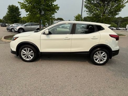 Used 2017 Nissan Rogue Sport S w/ S Appearance Package AWD/4WD image 7