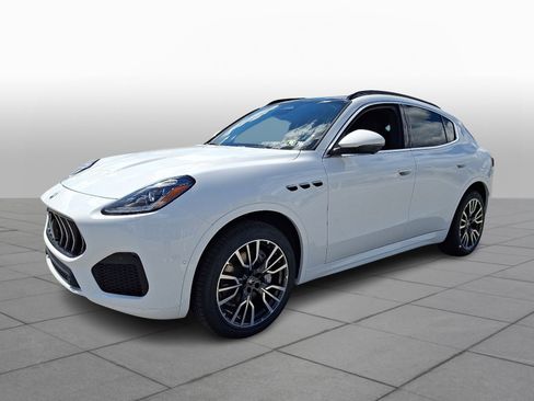New 2025 Maserati Grecale GT image 2