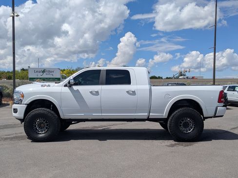 Used 2022 RAM 3500 Limited AWD/4WD image 2
